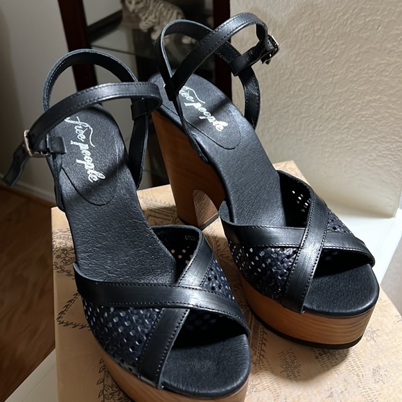 Free People platform, Black, size 40 - Picture 6 of 9